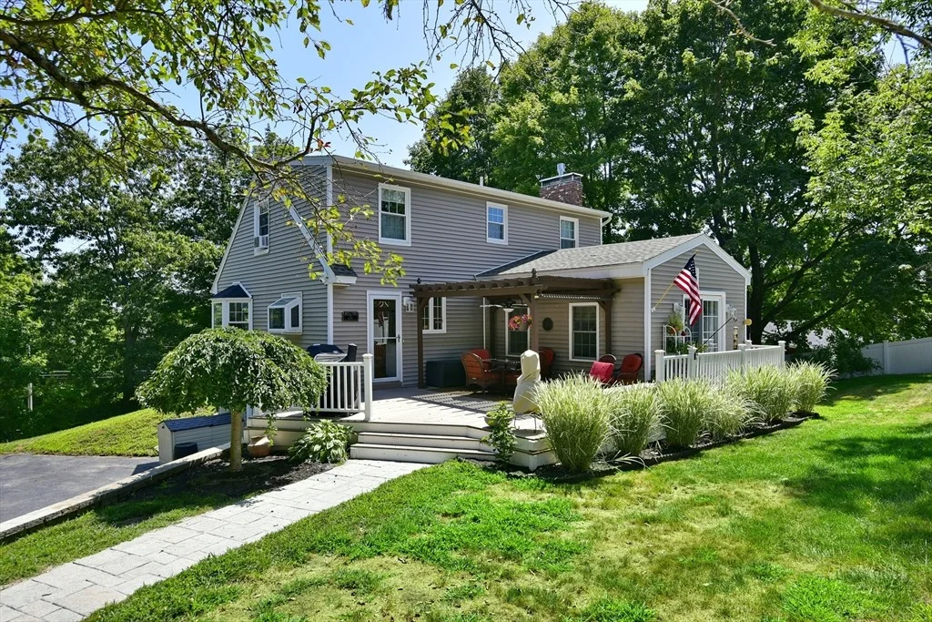 Photo of 444 Dennison Dr