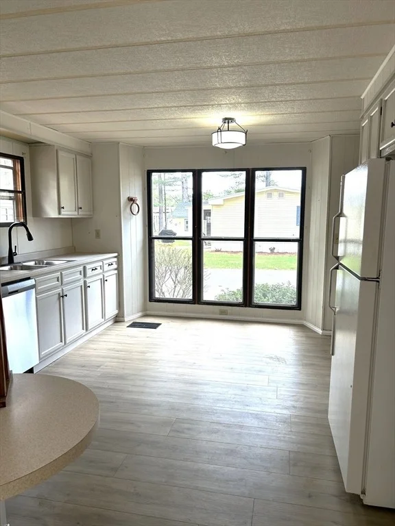 Photo of 11 Jeri Drive