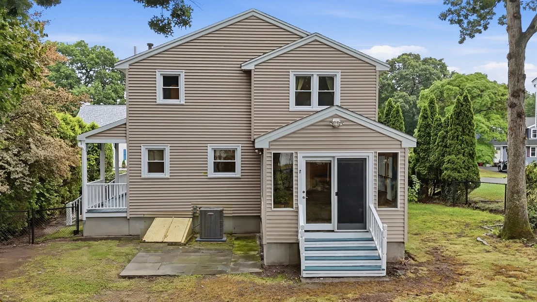 Photo of 34 Oak Knoll Rd