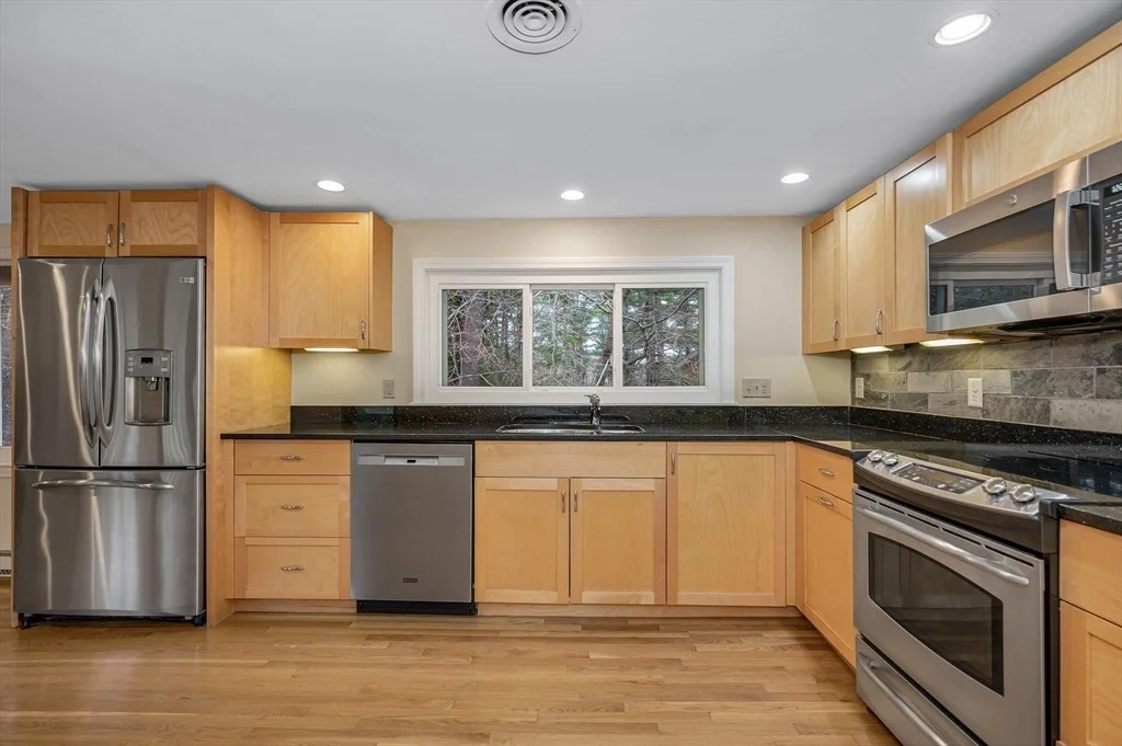 Photo of 14 Holton Road