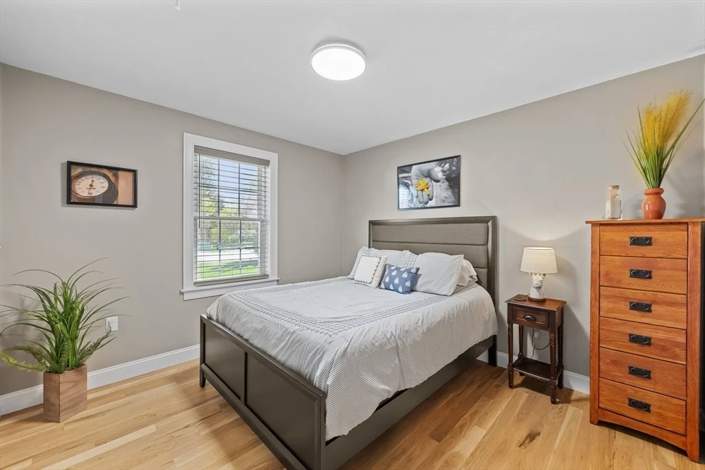 Photo of 17 Brodeur Ave