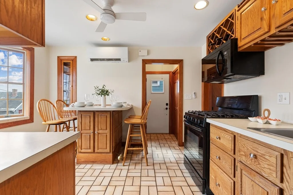 Photo of 142 Savin St