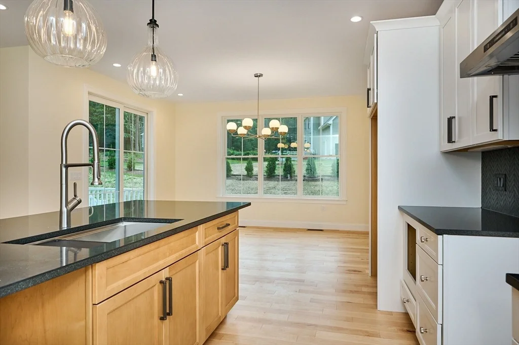 Photo of 230 Hendrick