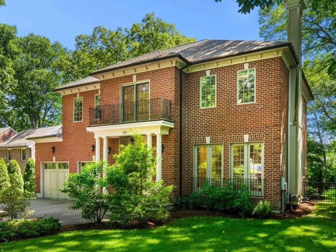 Photo of 129 Rangeley Rd