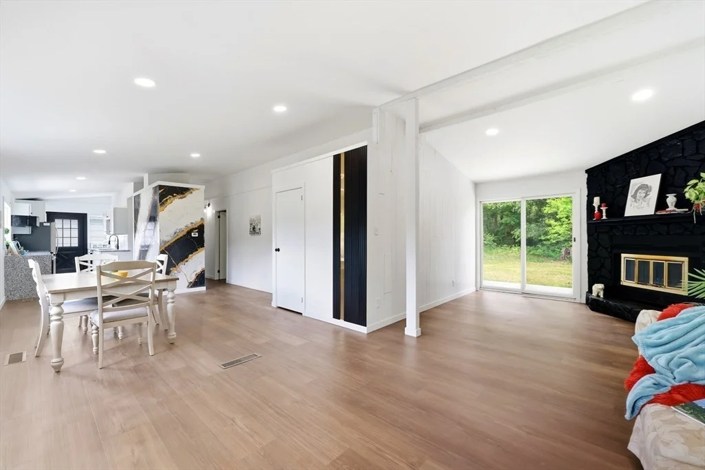Photo of 37 Sun Valley Rd