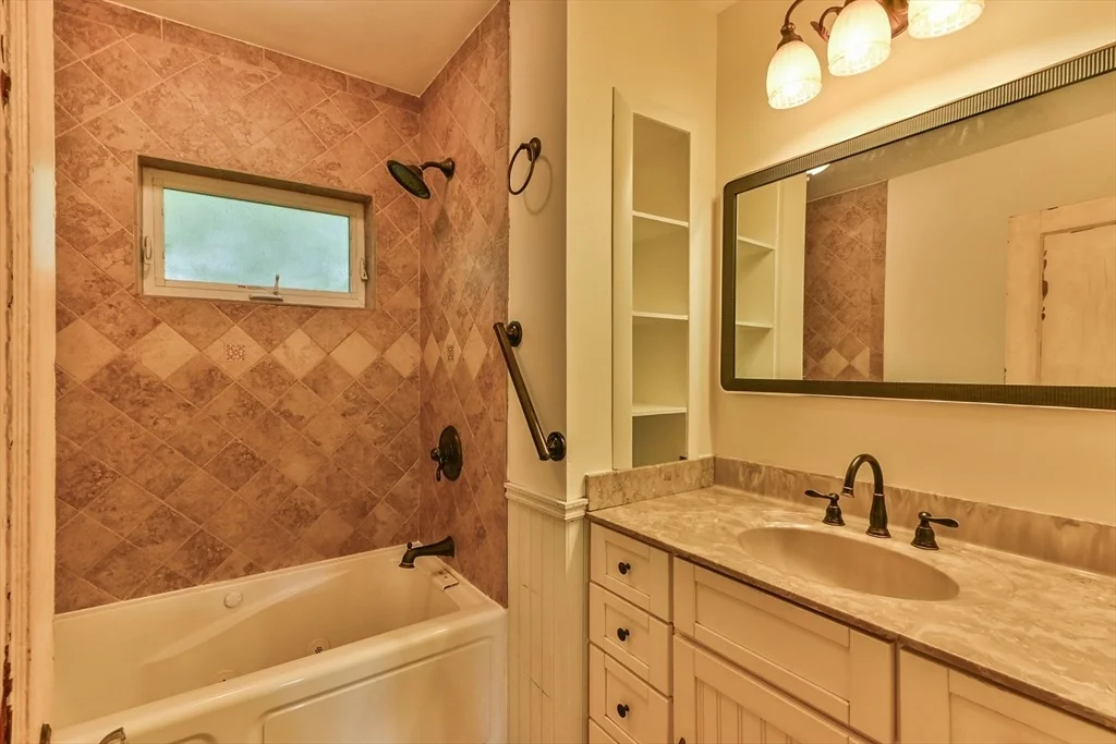 Photo of 134 Southbridge Rd.