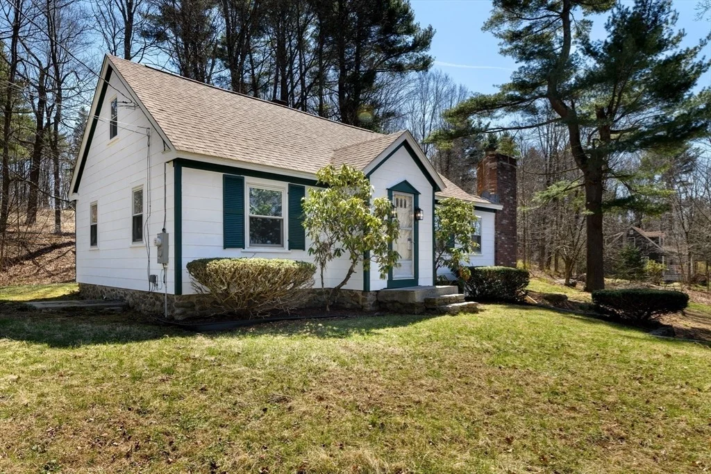 Photo of 40 Warren Rd