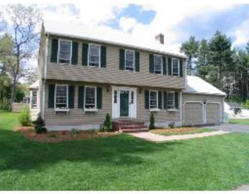Photo of 15 Helen Ln