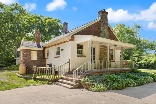 Photo of 84 Walnut St