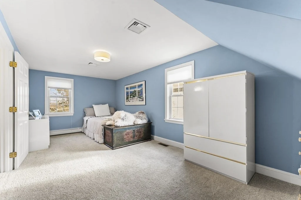 Photo of 1052 Greendale Ave