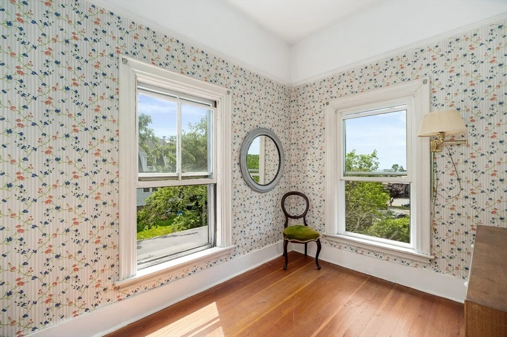 Photo of 32 Blynman Avenue