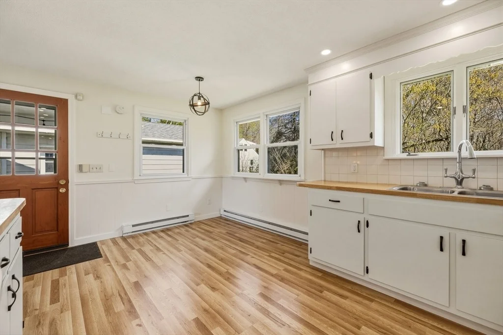 Photo of 282 Bay Rd
