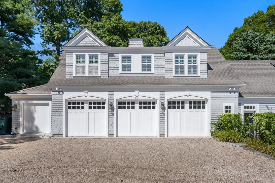 Photo of 74 Garrison Ln
