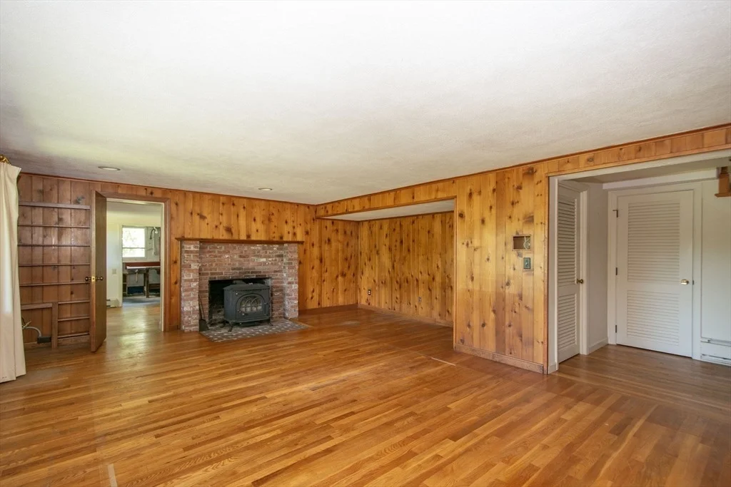 Photo of 6 Damons Point Drive