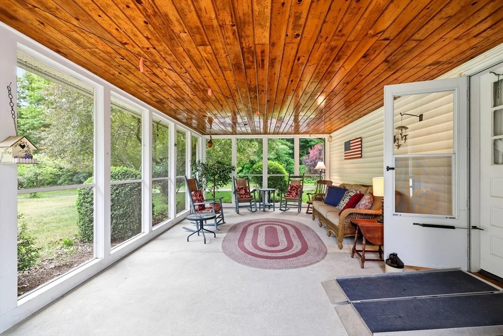 Photo of 48 Hickory Dr