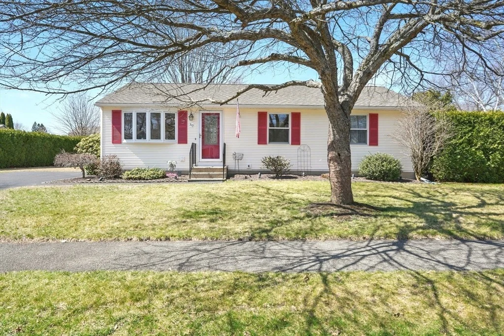 Photo of 319 Casey Dr