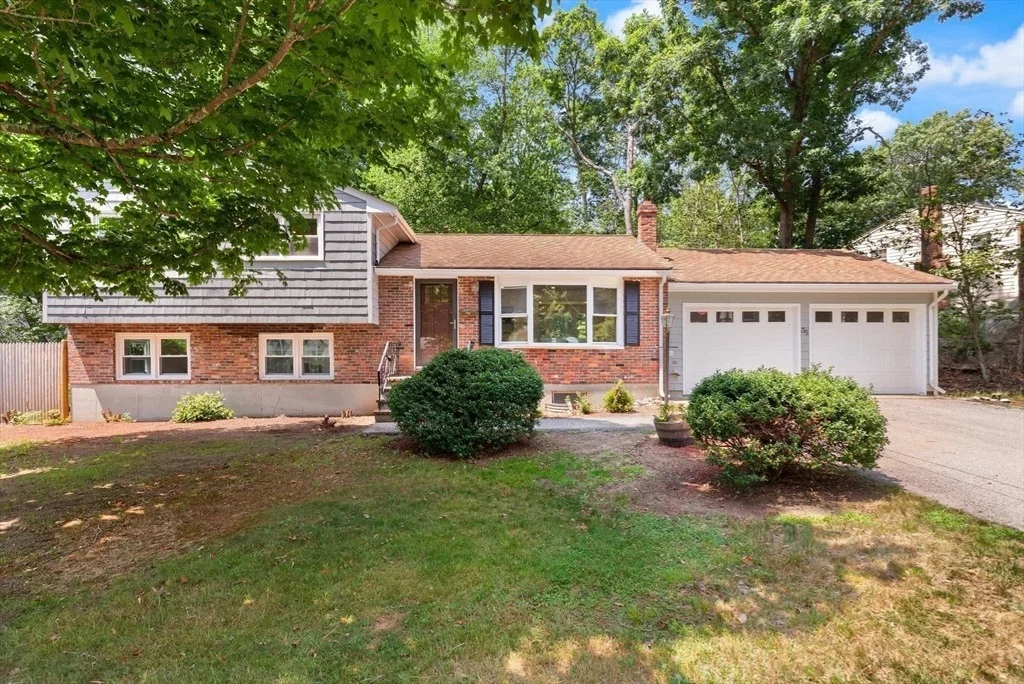 Photo of 35 Rustic Dr