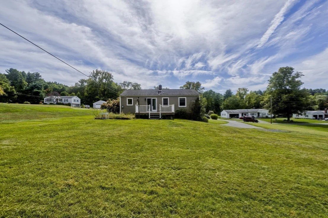 Photo of 14 Echo Valley Dr