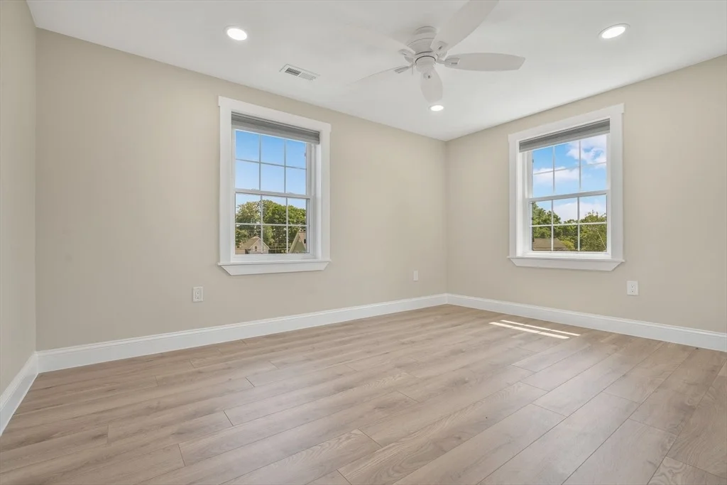 Photo of 10 Thirteenth St