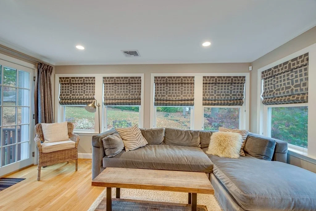 Photo of 29 Pilgrim Dr