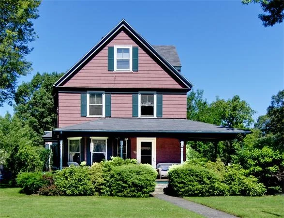 Photo of 70 Speen St/Corner Of Victoria