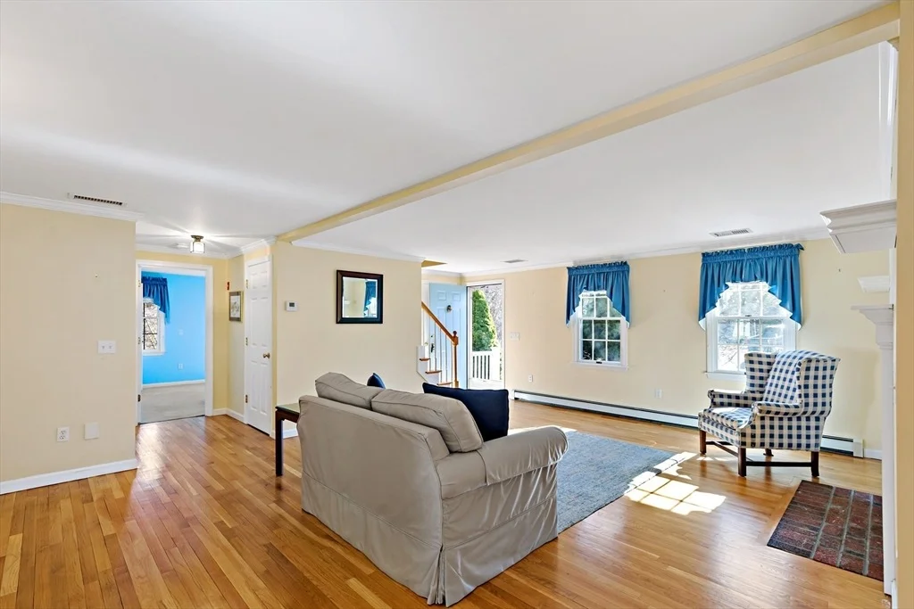 Photo of 120 Stonehenge Dr