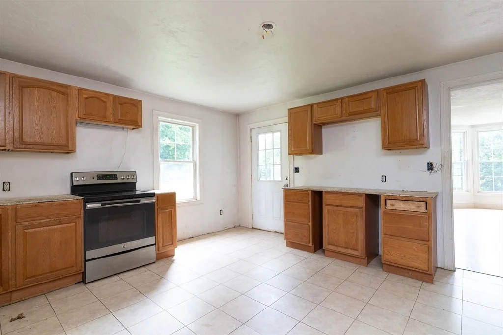 Photo of 1166 Main St