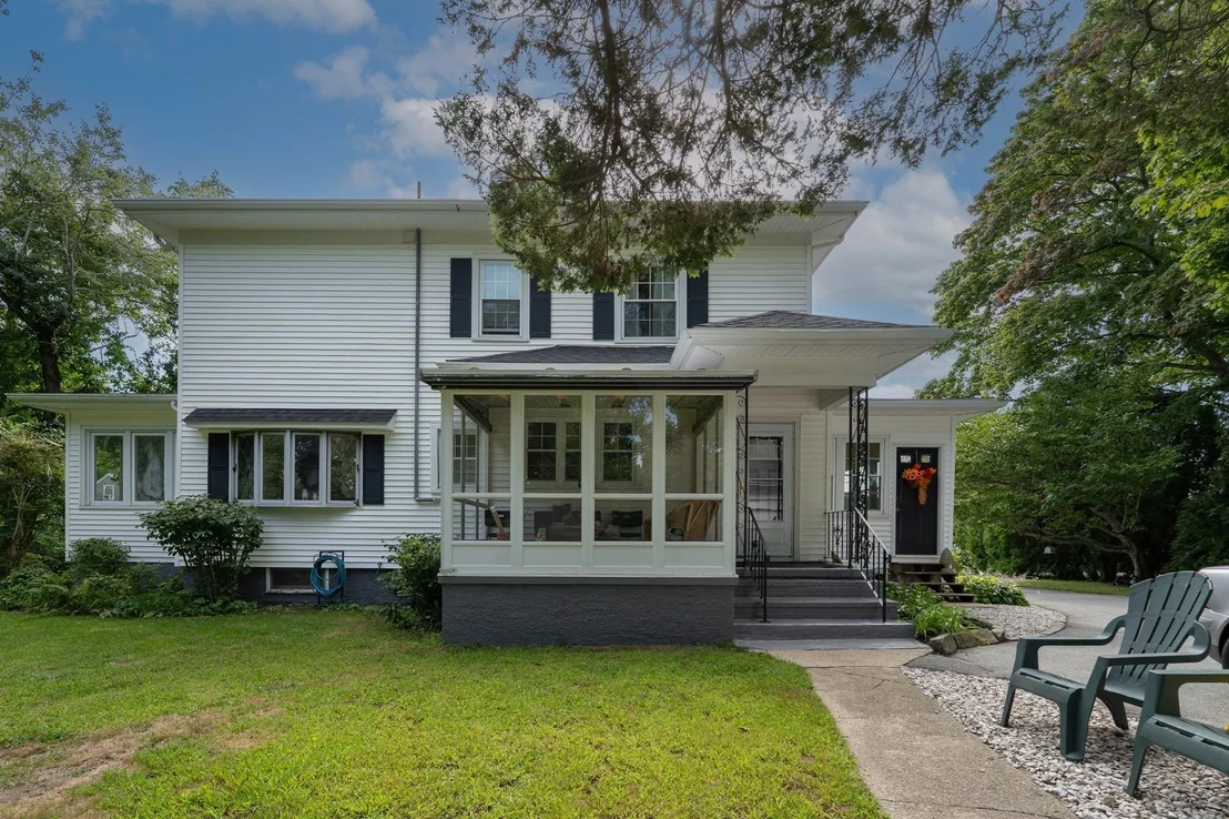 Photo of 55 Akin St