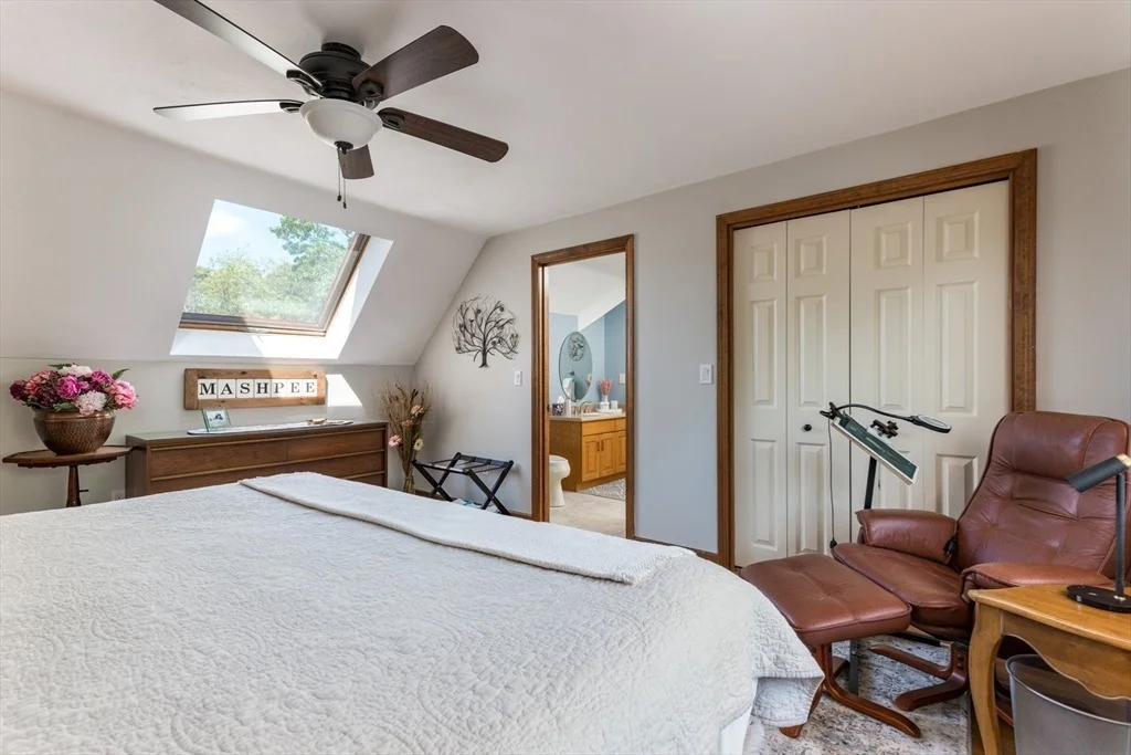 Photo of 11 Polaris Dr