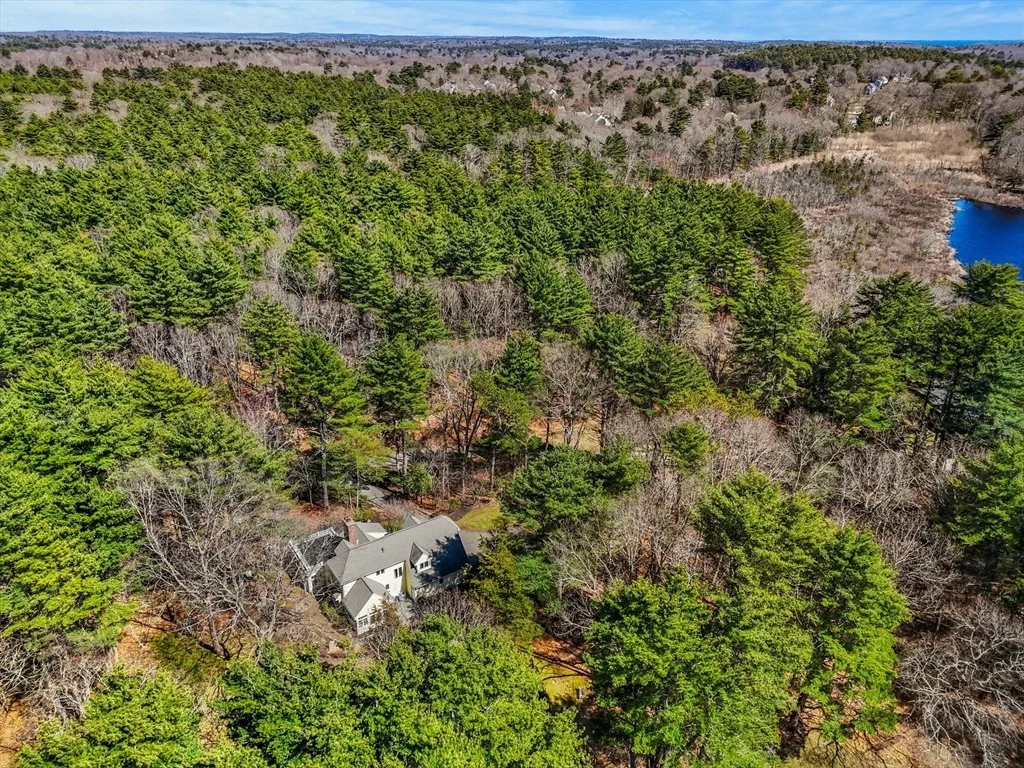 Photo of 16 Beaver Pond Rd