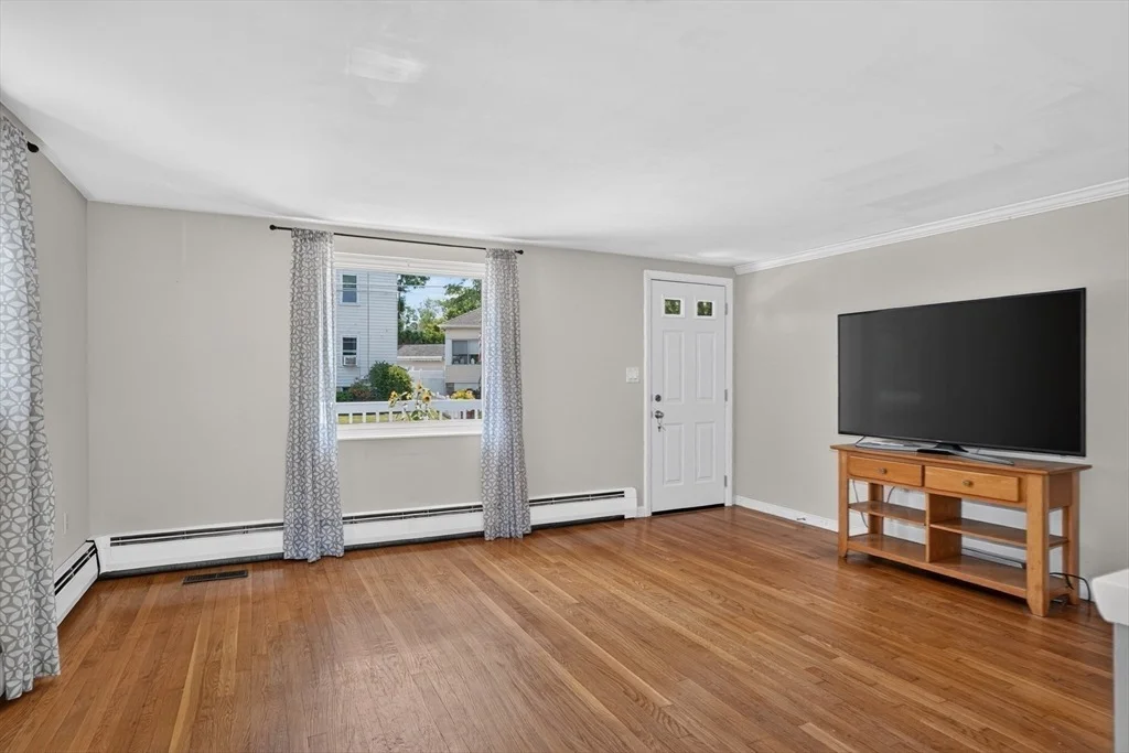 Photo of 15 Jefferson Ave