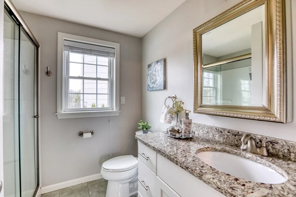 Photo of 44 Gedney Dr