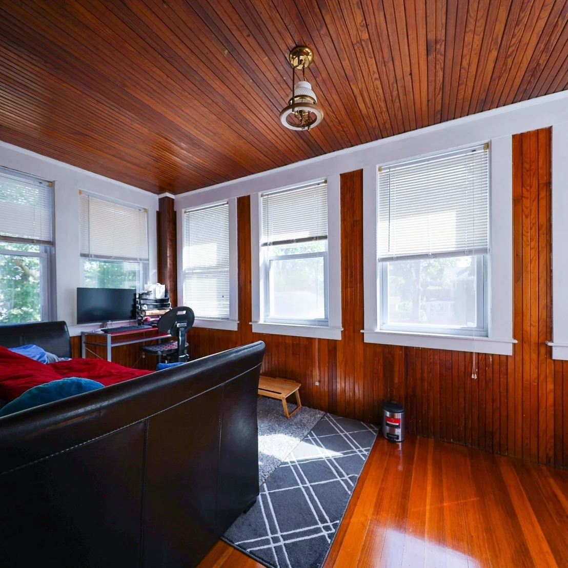 Photo of 374 Pine St