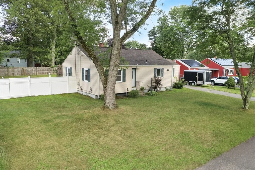 Photo of 35 Juniper Dr