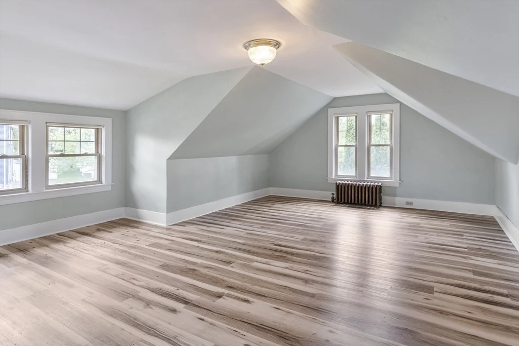 Photo of 53 Hillcroft Ave