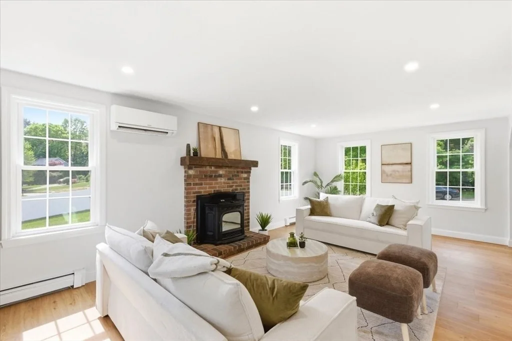 Photo of 8 Eileen Road