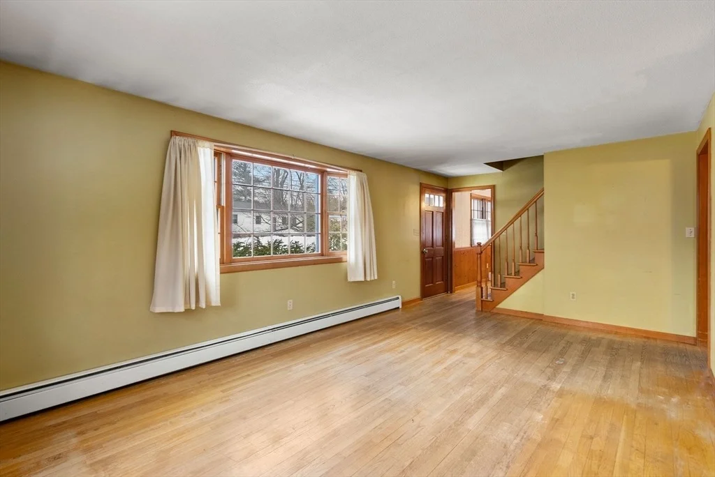 Photo of 51 Robinson Dr