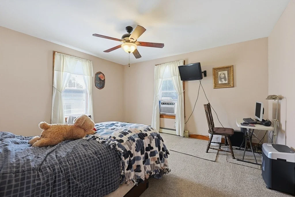 Photo of 16 Lakeview St