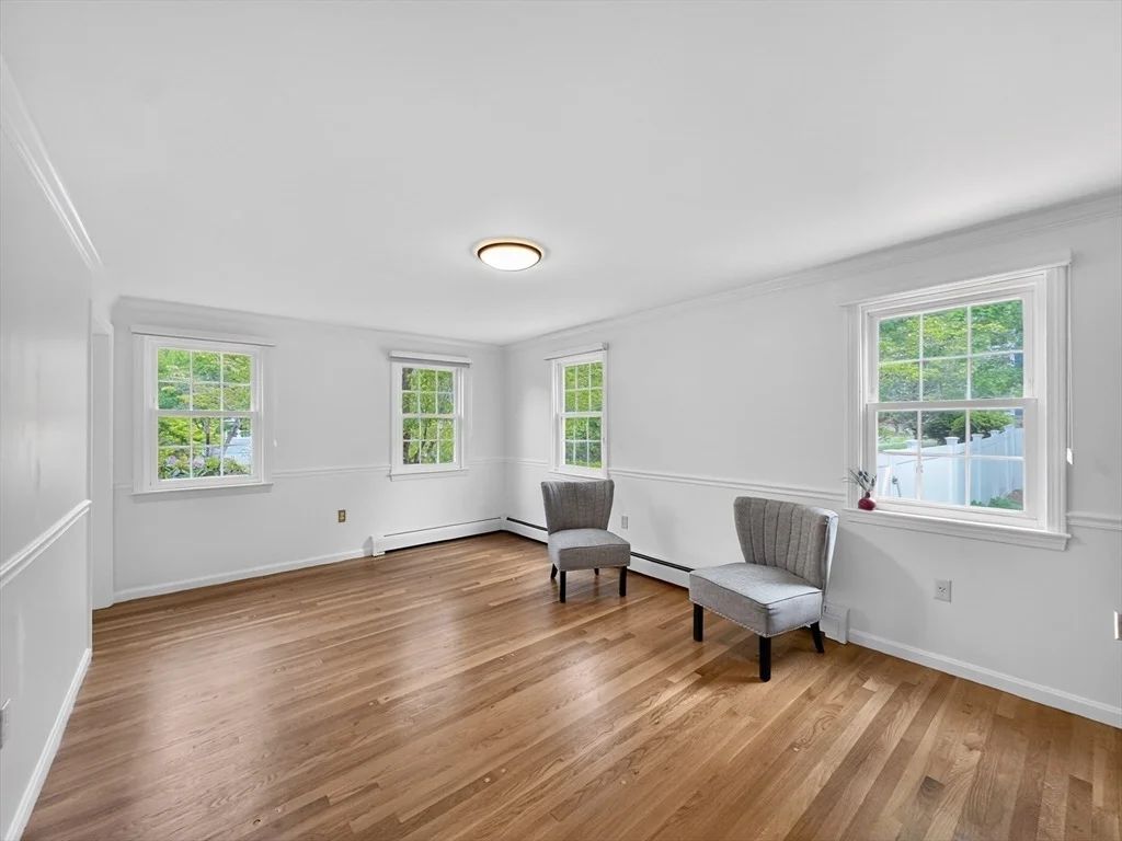 Photo of 19 Tilton Ln