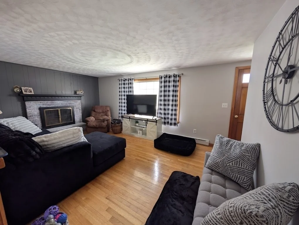 Photo of 16 Pinewood  Dr