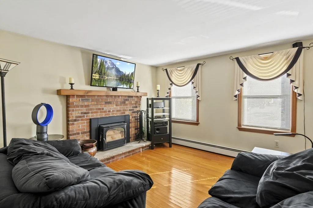 Photo of 216 W Mountain St