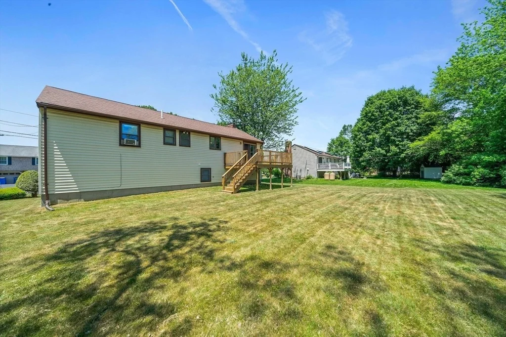 Photo of 36 Bittersweet Ln