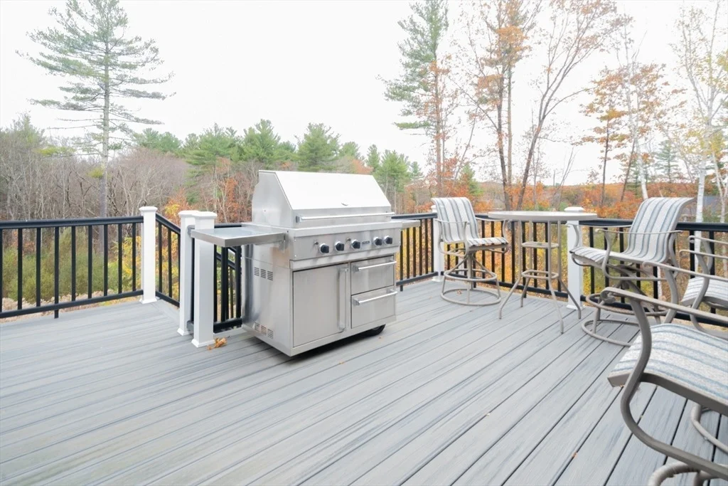 Photo of 237 Woodland Way