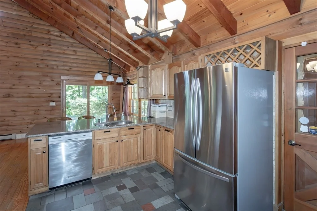 Photo of 457 Montgomery Rd