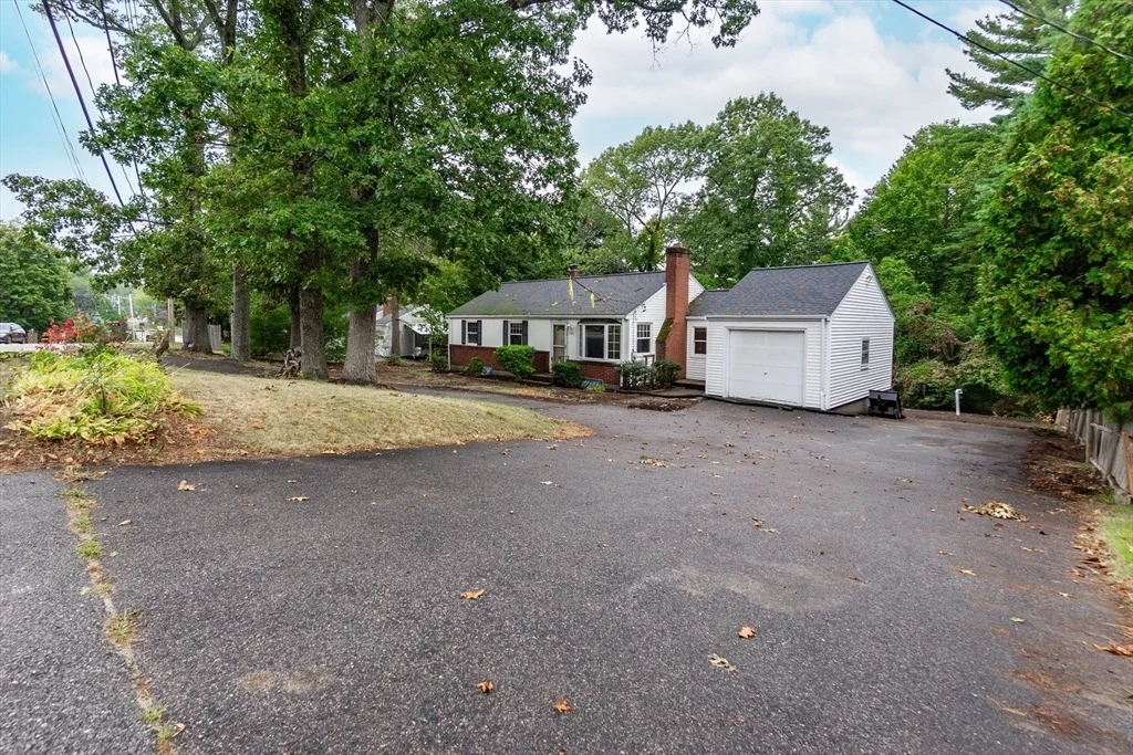 Photo of 454 Old Connecticut Path