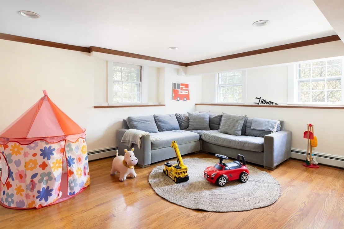 Photo of 401 Heath Street