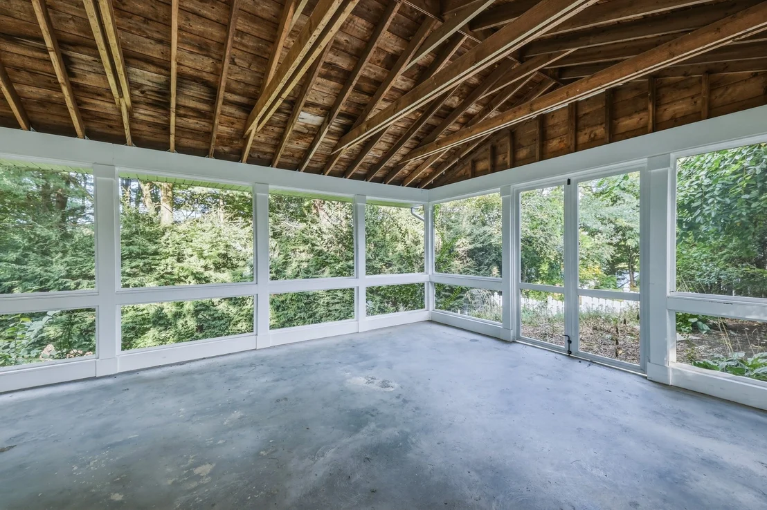 Photo of 34 Skyridge Ln