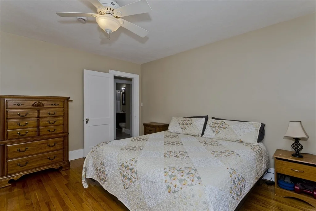 Photo of 85 Edgewater Rd