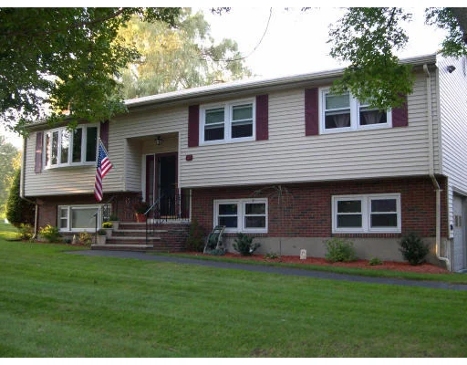 Photo of 10 Seneca Dr