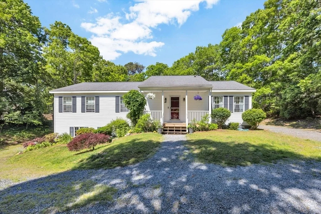 Photo of 49 Thousand Oaks Dr